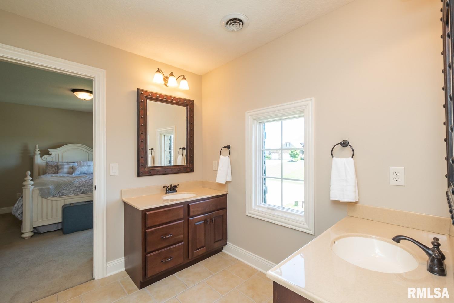 5878 Cardinal Road Bettendorf, IA 52722 - Photo 28 of 50 Gallery Image 28