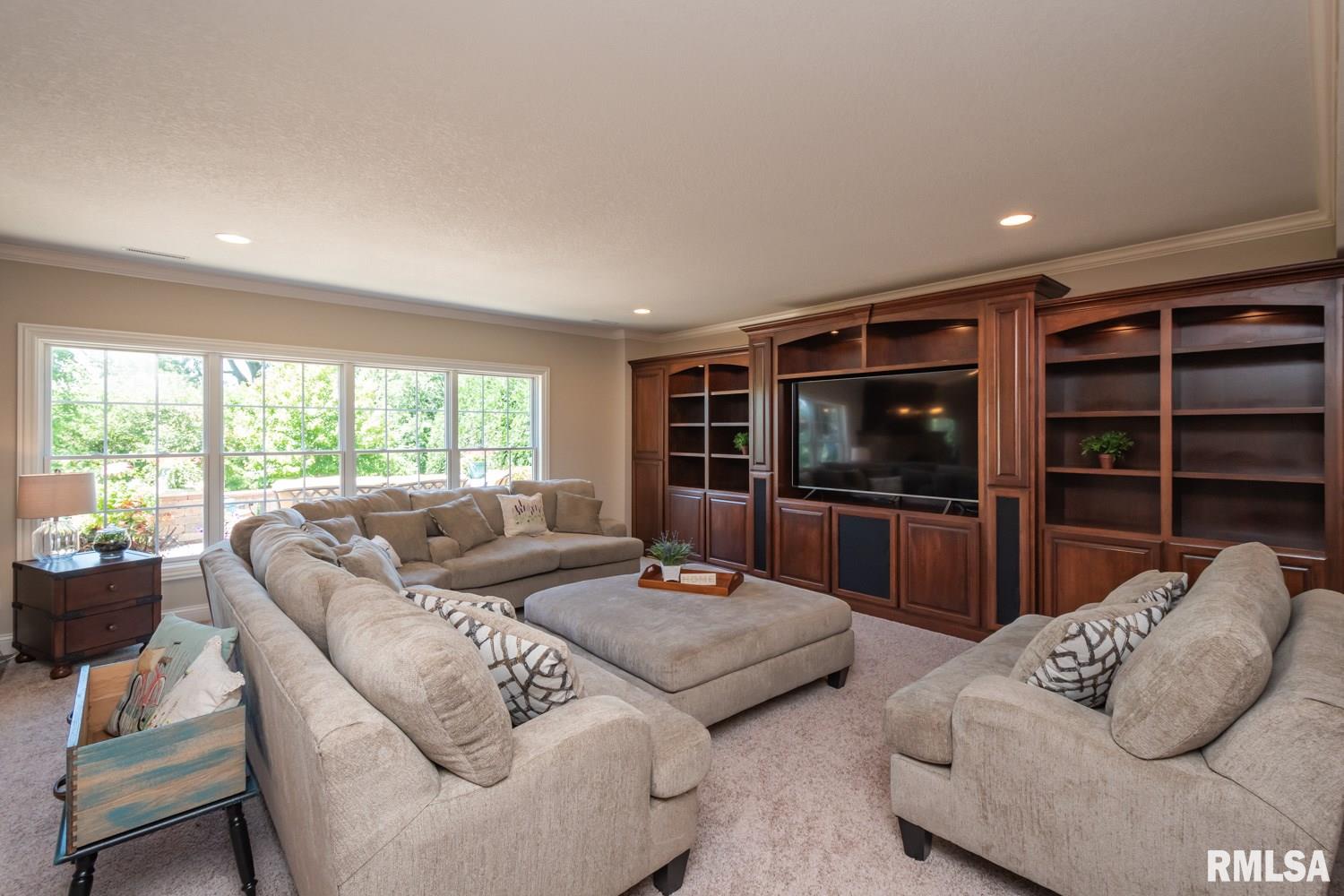 5878 Cardinal Road Bettendorf, IA 52722 - Photo 31 of 50 Gallery Image 31
