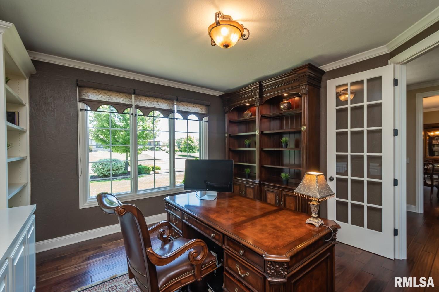 5878 Cardinal Road Bettendorf, IA 52722 - Photo 4 of 50 Gallery Image 4