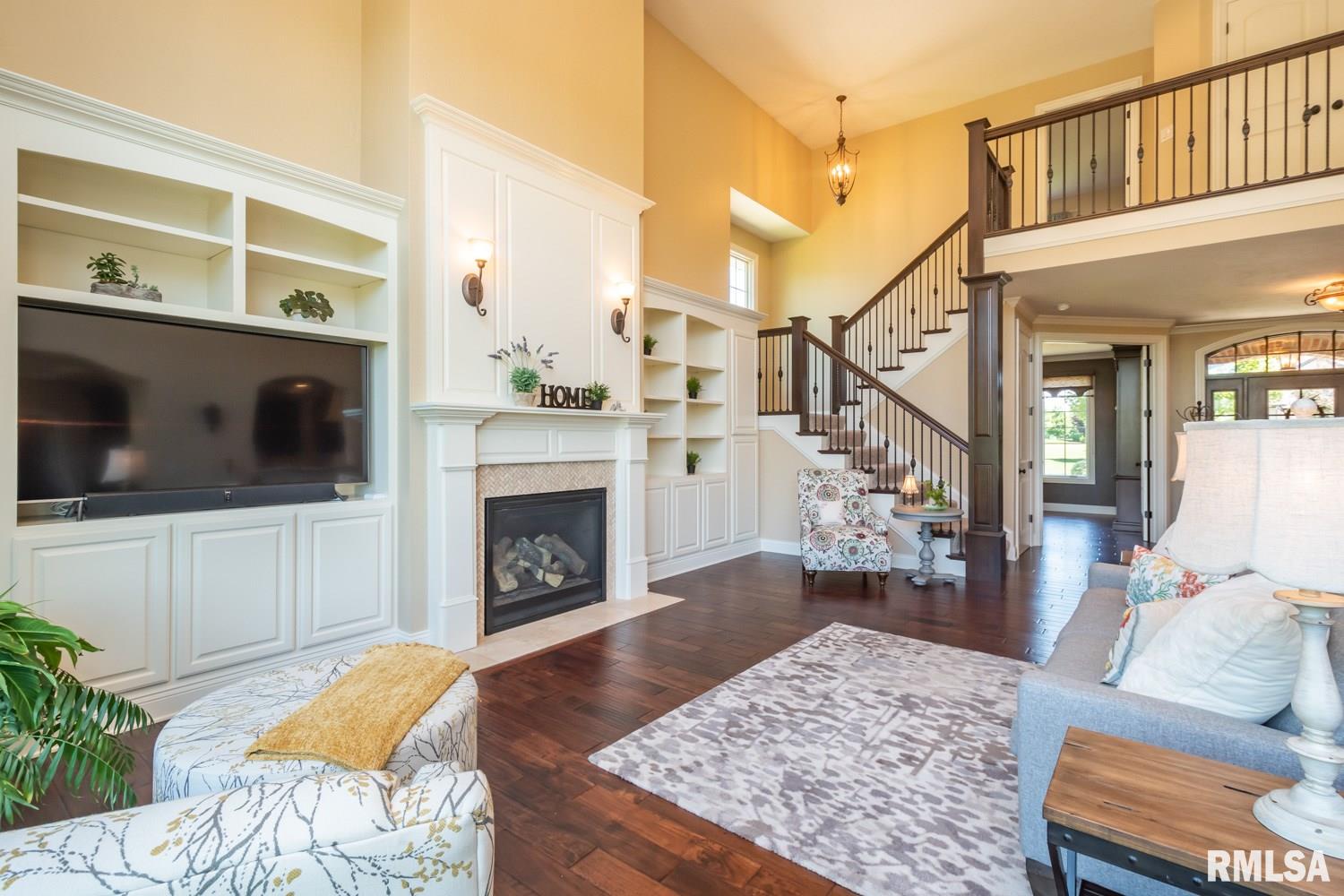 5878 Cardinal Road Bettendorf, IA 52722 - Photo 7 of 50 Gallery Image 7