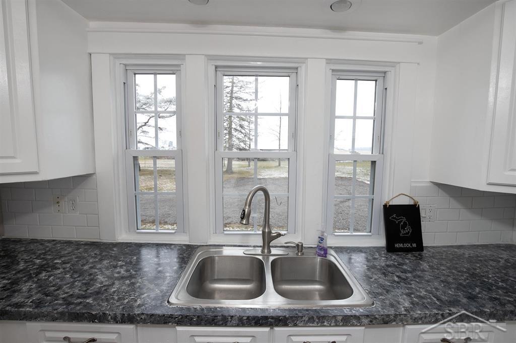 17710 Swan Creek Road Hemlock, MI 48626 - Photo 16 of 45 50102967-15.JPG