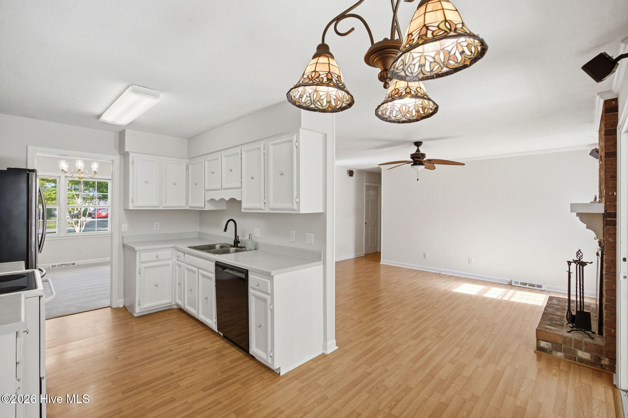 306 West Blackbeard Road Wilmington, NC 28409 - Photo 16 of 53