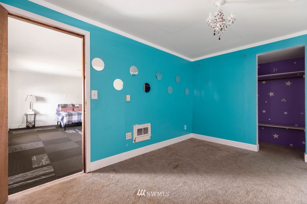 6582 Humphrey Road Clinton, WA 98236 - Photo 31 of 39 a view of a room that has a big window