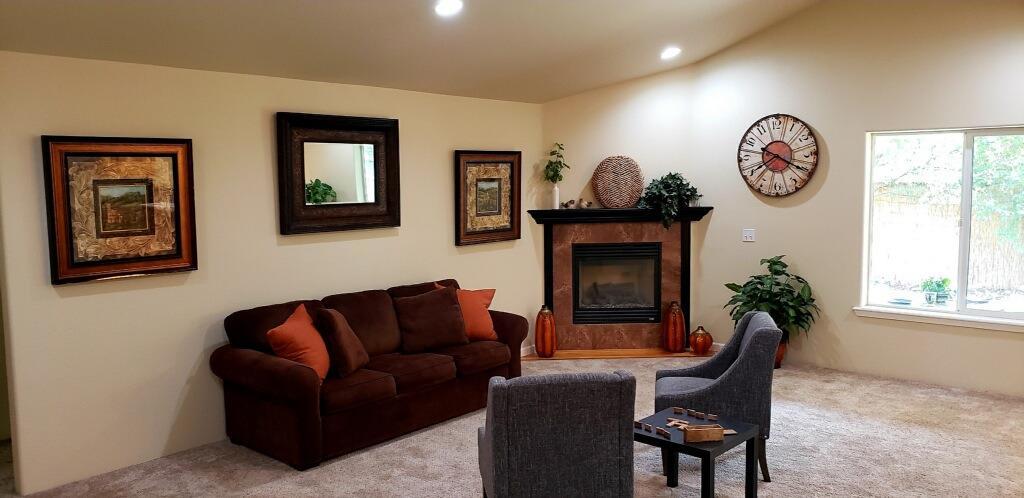824 Easy Way Central Point, OR 97502 - Photo 10 of 25 Additional Photo