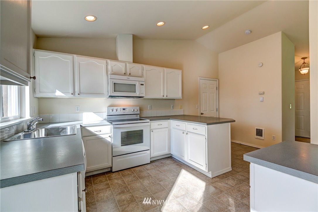 10726 Willow Road Lake Stevens, WA 98258 - Photo 5 of 19