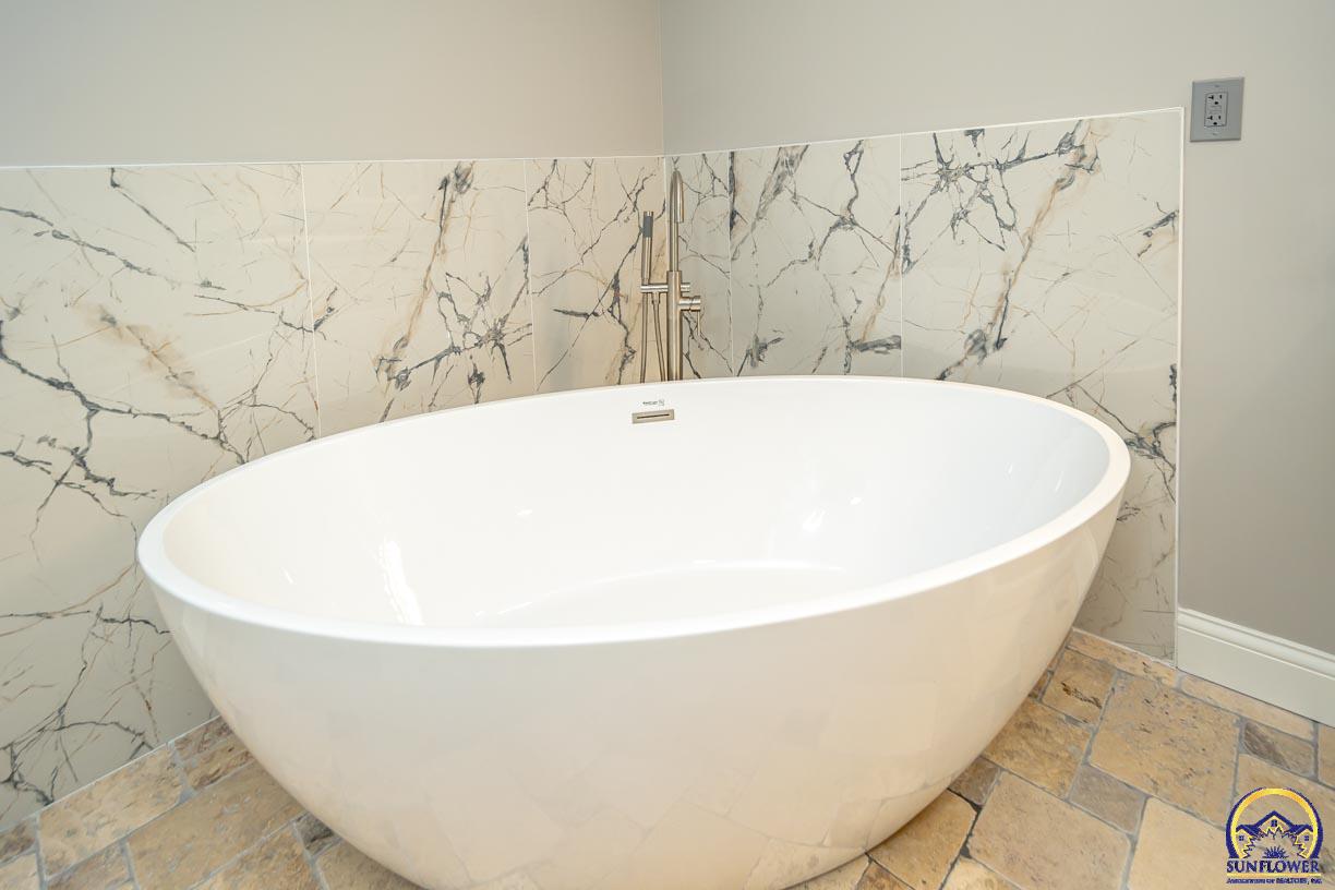 721 East 1650th Road Baldwin City, KS 66006 - Photo 31 of 83