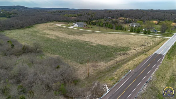 $888,000 | 721 East 1650th Road, Baldwin City, KS 66006