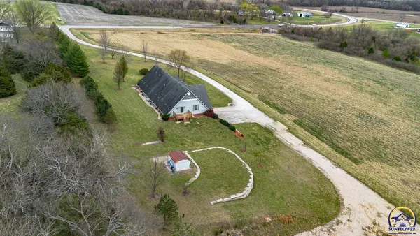 $888,000 | 721 East 1650th Road, Baldwin City, KS 66006
