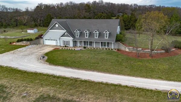 $888,000 | 721 East 1650th Road, Baldwin City, KS 66006