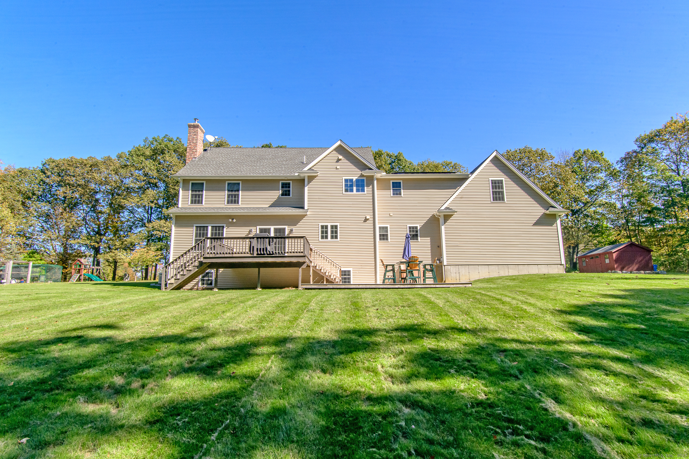 189 Center Road Woodstock, CT 06281 - Photo 5 of 40 a view of a house with a big yard
