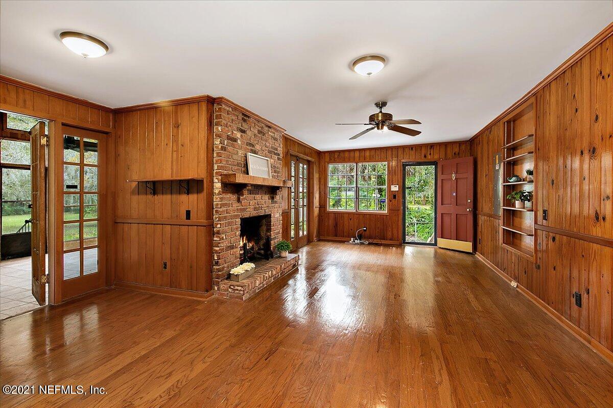 8607 Sanchez Road Jacksonville, FL 32217 - Photo 14 of 36 14-Family Room