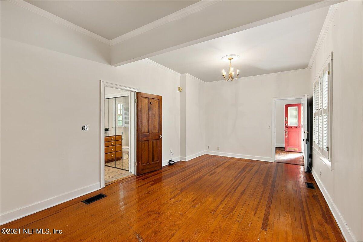 8607 Sanchez Road Jacksonville, FL 32217 - Photo 17 of 36 17-Primary Bedroom