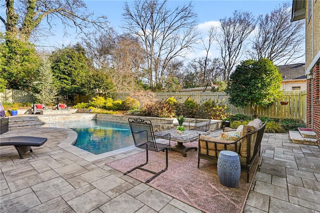 39 Alden Avenue Northwest Atlanta, GA 30309 - Photo 5 of 30