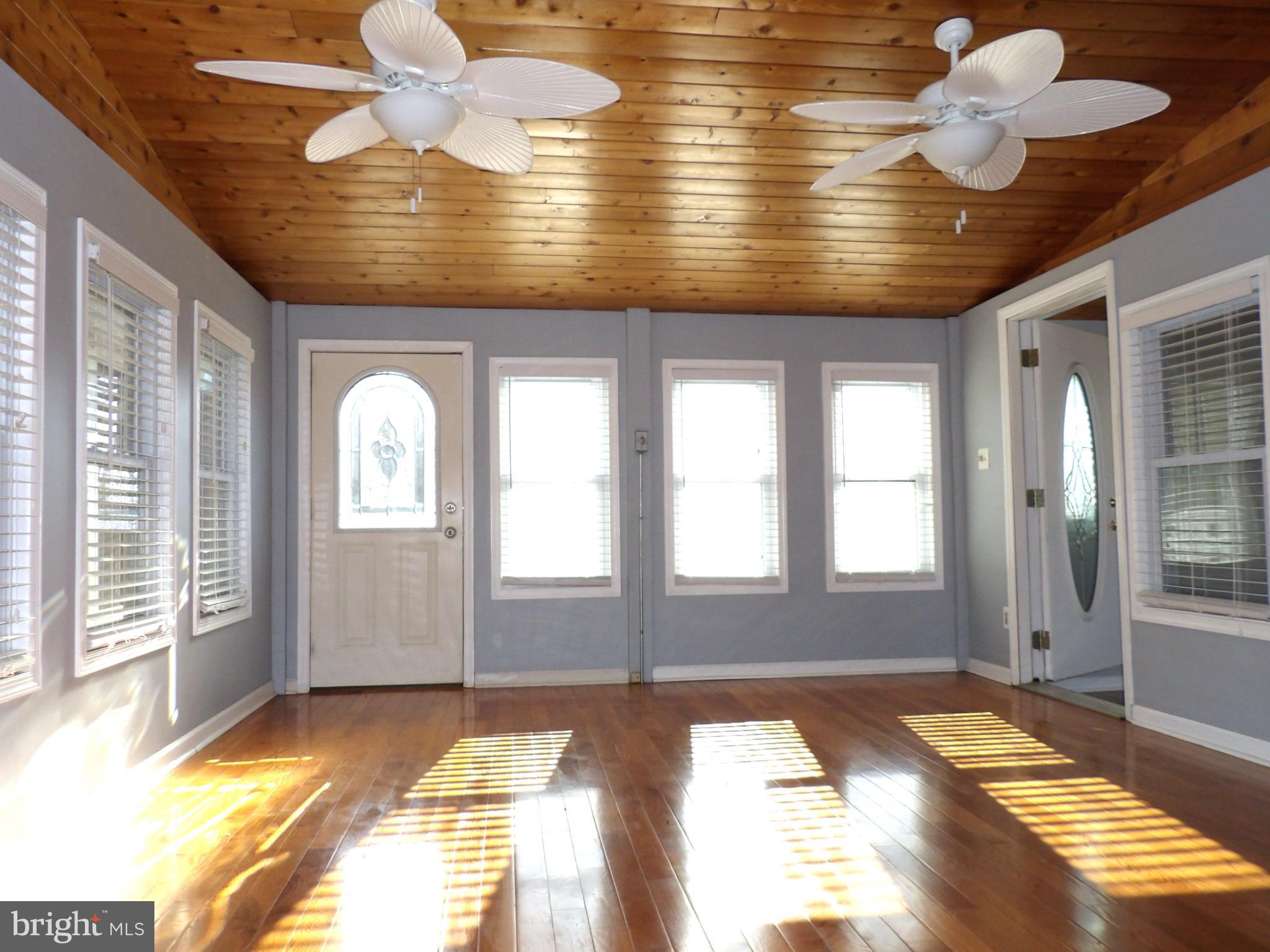 901 Grovehill Road Baltimore, MD 21227 - Photo 34 of 49 a view of an entryway