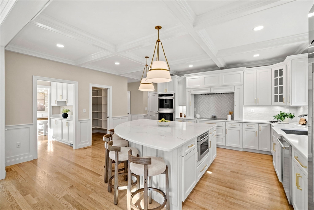 18 Robinson Road Lexington, MA 02420 - Photo 19 of 32 Gallery Image 19
