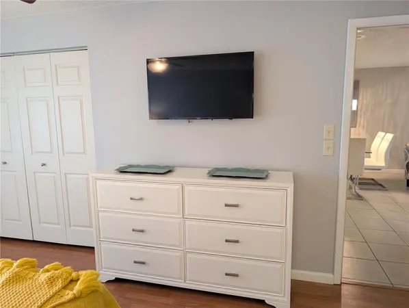 $2,100 | 6896 West Country Club Lane, Unit 148, Sarasota, FL 34243