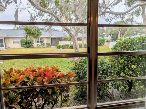 $2,100 | 6896 West Country Club Lane, Unit 148, Sarasota, FL 34243