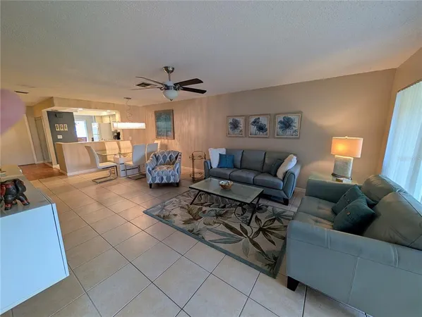 $2,100 | 6896 West Country Club Lane, Unit 148, Sarasota, FL 34243