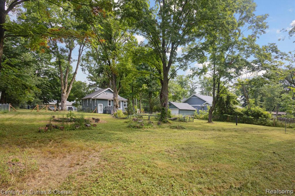 7840 Forest Beach Road Watervliet, MI 49098 - Photo 32 of 44 Gallery Image 32