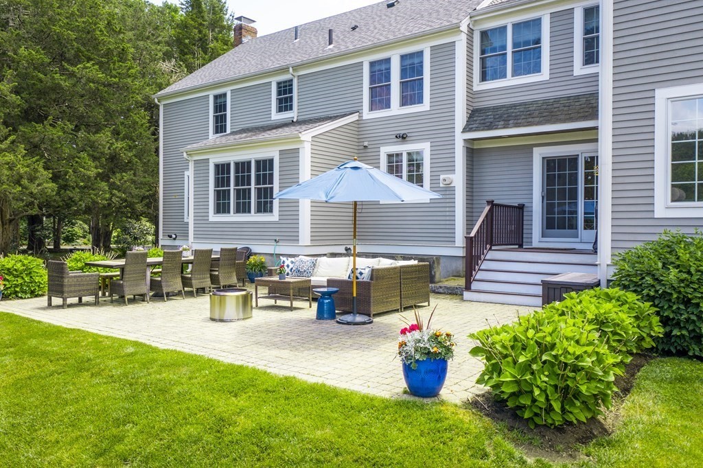 41 Wildwood Drive Needham, MA 02492 - Photo 3 of 36