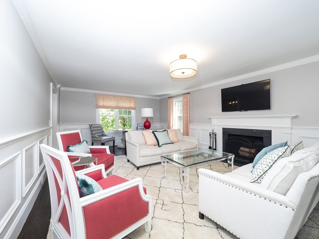 41 Wildwood Drive Needham, MA 02492 - Photo 5 of 36