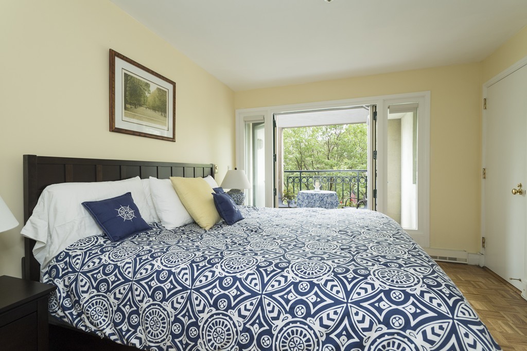 20 Rowes Wharf, Unit 503 Boston, MA 02110 - Photo 4 of 14