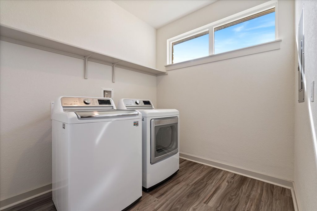 7410 Sagira Path Austin, TX 78724 - Photo 21 of 37 a utility room with dryer and washer
