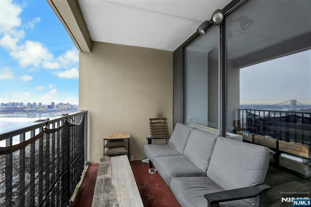 6 Horizon Road, Unit 2209 Fort Lee, NJ 07024 - Photo 13 of 50