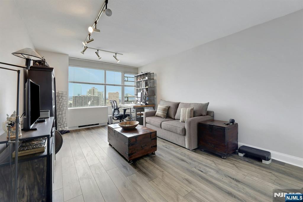 6 Horizon Road, Unit 2209 Fort Lee, NJ 07024 - Photo 41 of 50