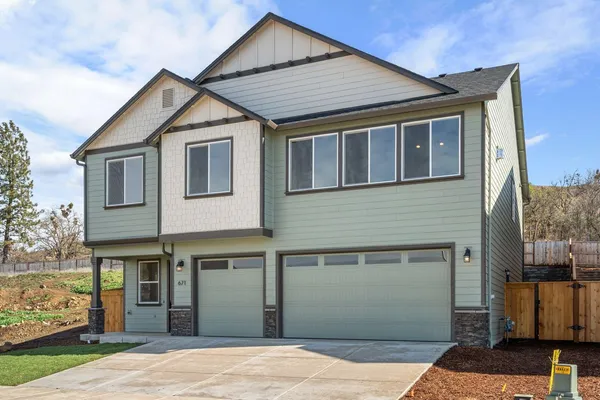$554,960 | 671 Old Waverly Way, Unit 21, Eagle Point, OR 97524