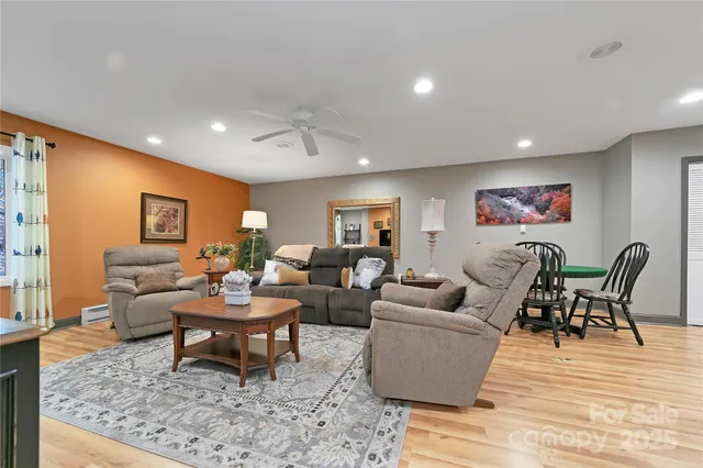 $625,000 | 4 Unoga Court, Brevard, NC 28712