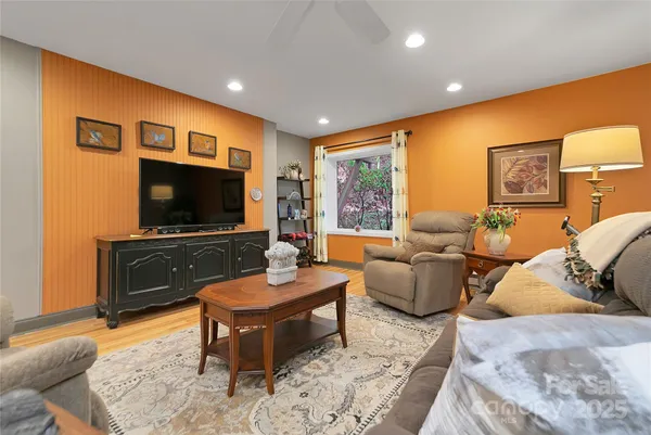 $599,000 | 4 Unoga Court, Brevard, NC 28712