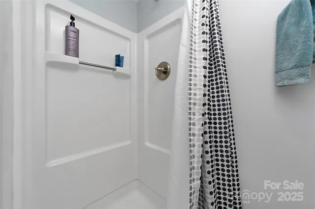 $625,000 | 4 Unoga Court, Brevard, NC 28712