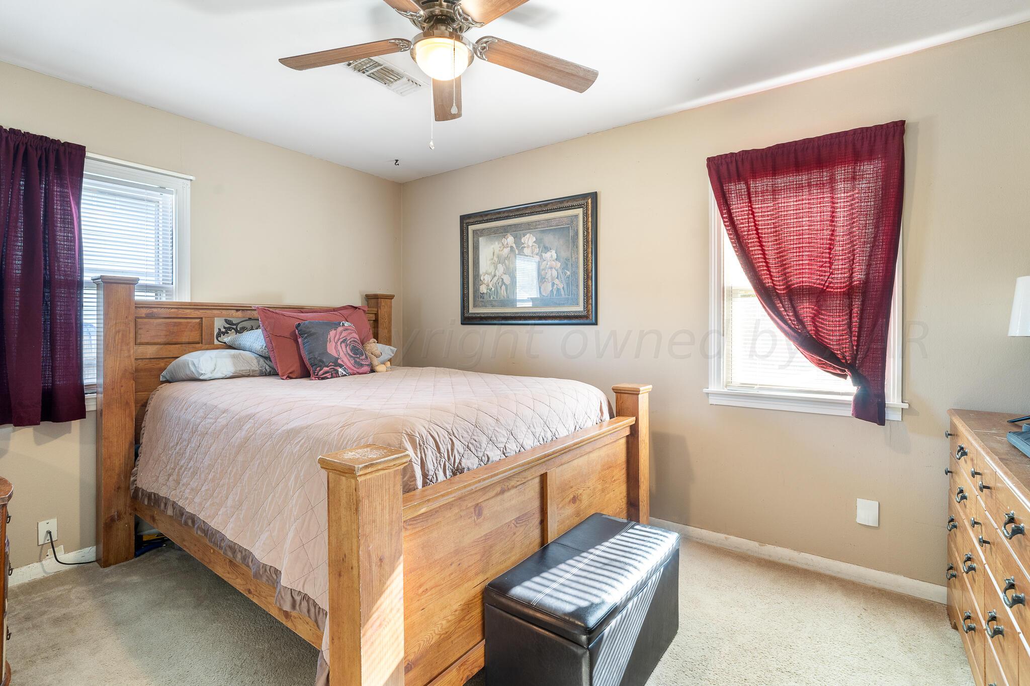 4302 Parker Street Amarillo, TX 79110 - Photo 17 of 25 Bedroom 2