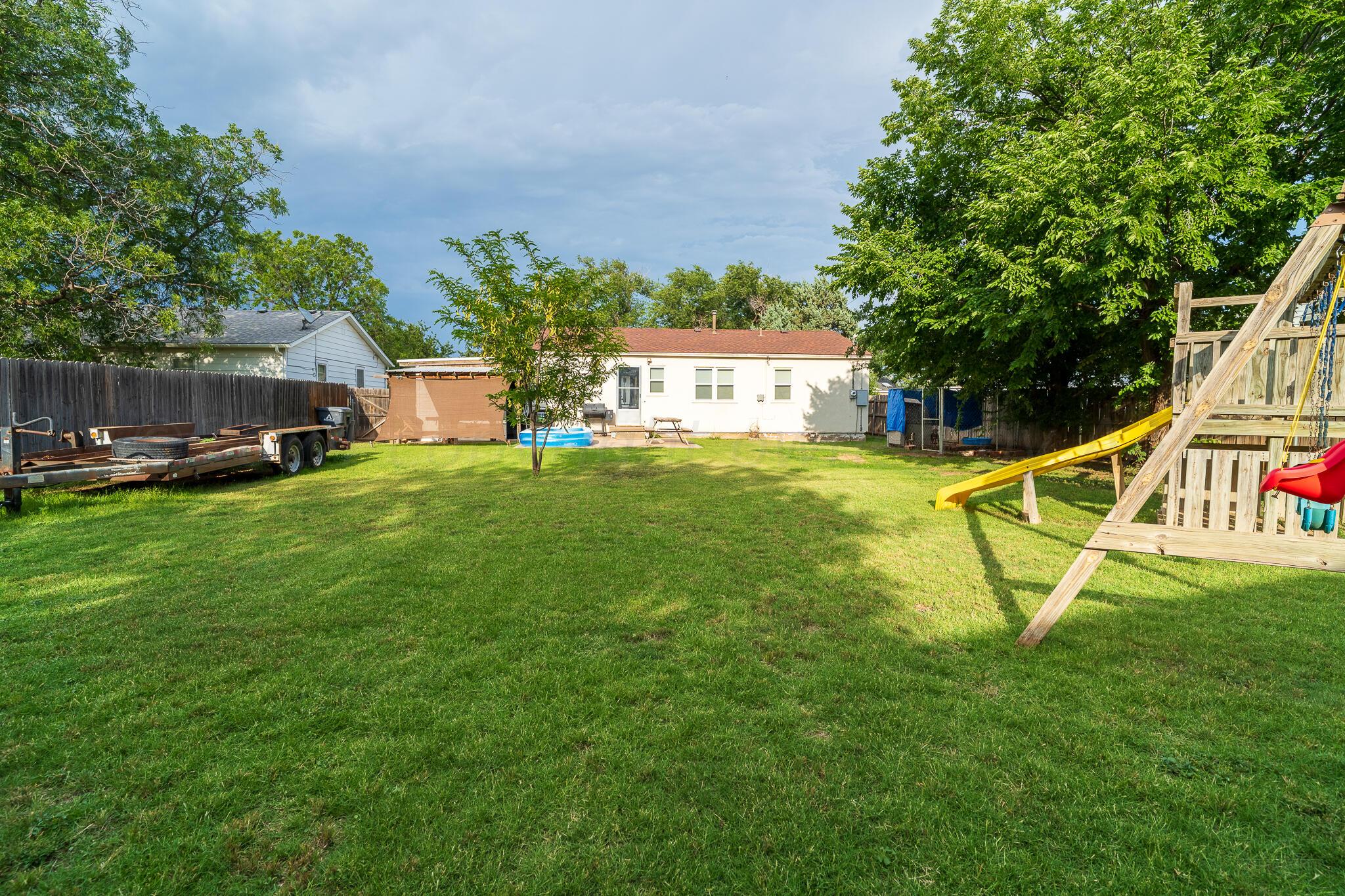 4302 Parker Street Amarillo, TX 79110 - Photo 24 of 25 Backyard view 3