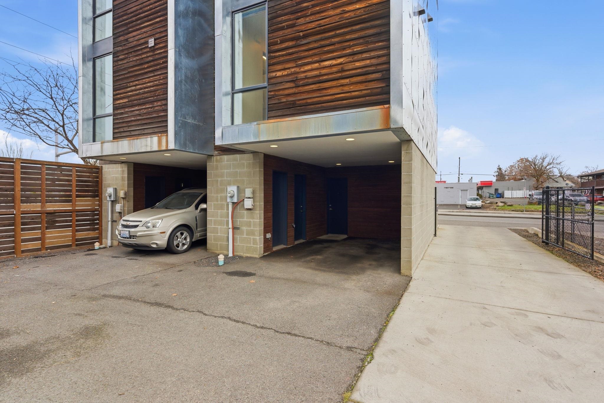 904 East Indiana Avenue Spokane, WA 99207 - Photo 29 of 32