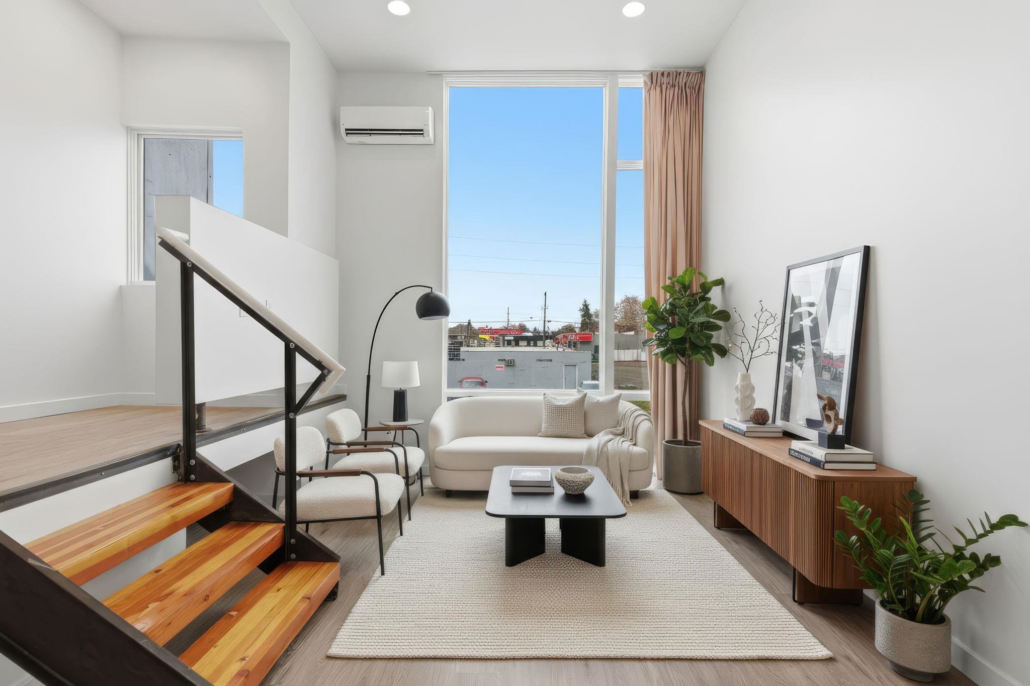 904 East Indiana Avenue Spokane, WA 99207 - Photo 9 of 32