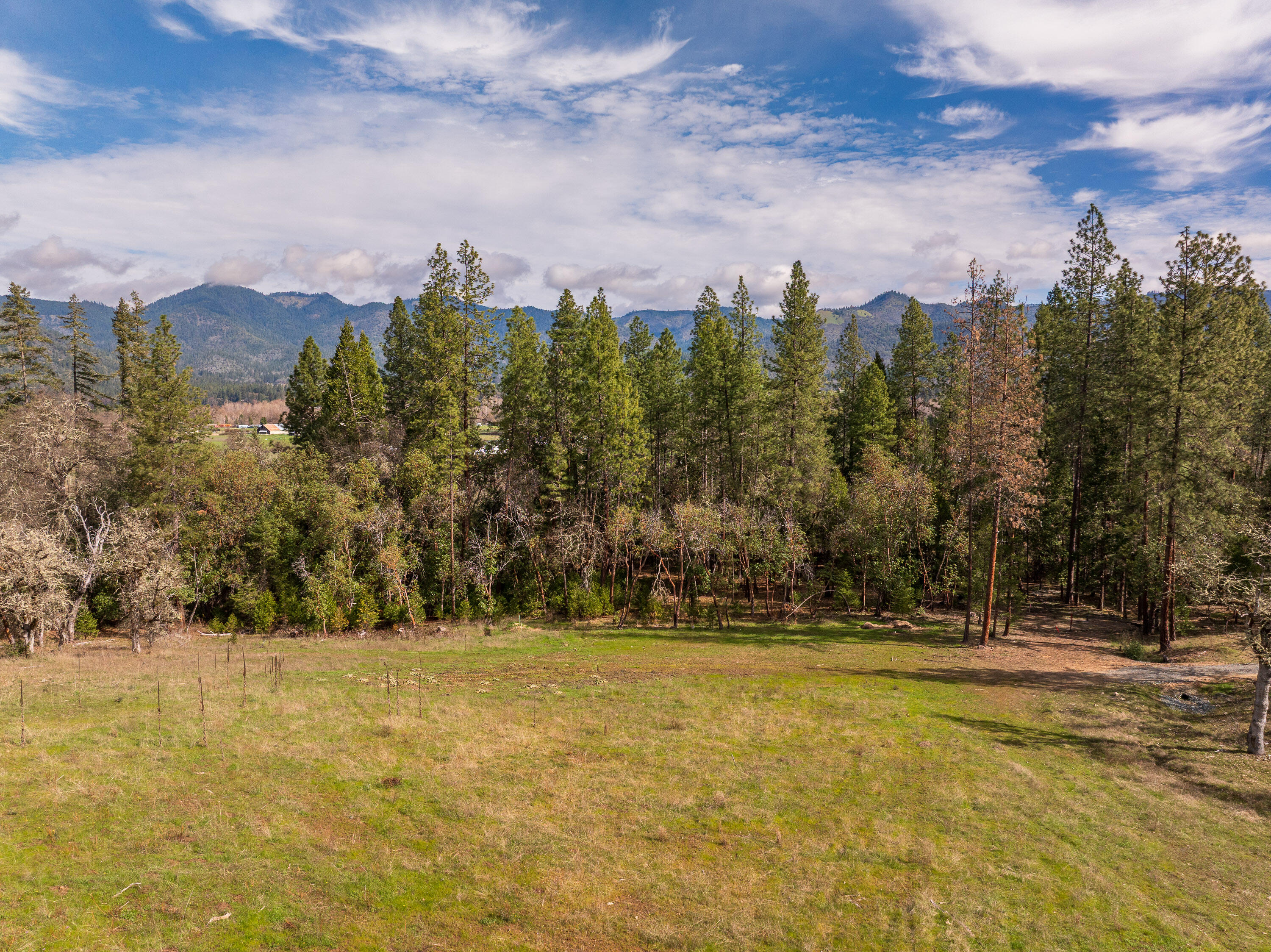 Messinger Road, Unit 500 Williams, OR 97544 - Photo 7 of 11 MessingerRd-7Lots-024