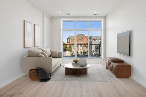 $500,000 | 1355 North Western Avenue, Unit 3D, Chicago, IL 60622