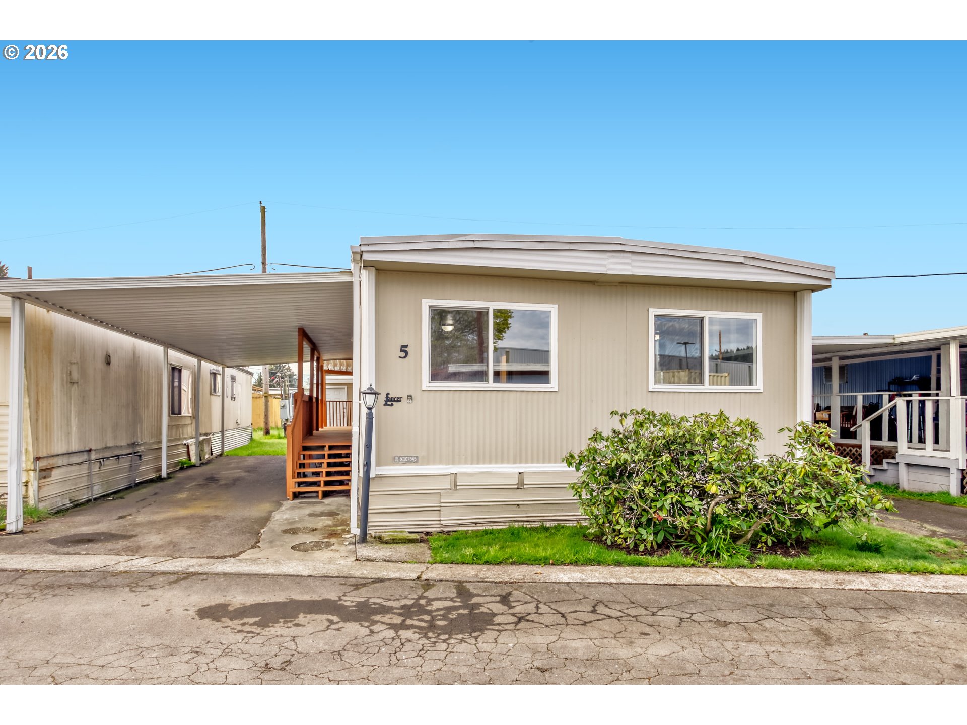 2300 Southeast 82nd Avenue, Unit 5 Portland, OR 97216 - Photo 2 of 24 Exterior