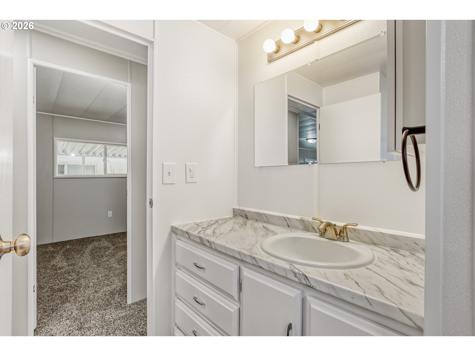 2300 Southeast 82nd Avenue, Unit 5 Portland, OR 97216 - Photo 21 of 24 Laundry