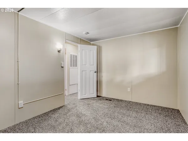 $73,000 | 2300 Southeast 82nd Avenue, Unit 5, Portland, OR 97216