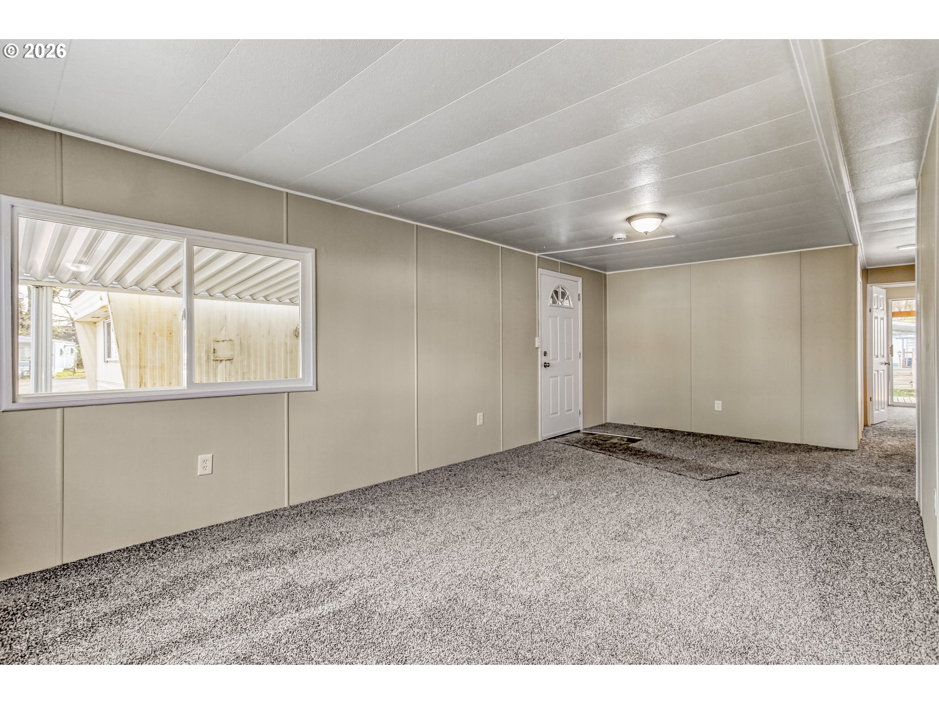 2300 Southeast 82nd Avenue, Unit 5 Portland, OR 97216 - Photo 8 of 24 Dining Room