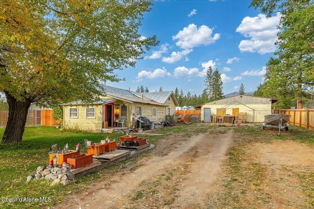 $255,000 | 299 Railroad Avenue, Blanchard, ID 83804