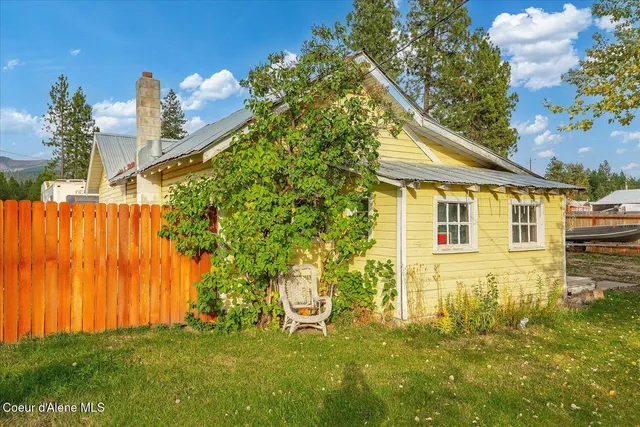 $255,000 | 299 Railroad Avenue, Blanchard, ID 83804