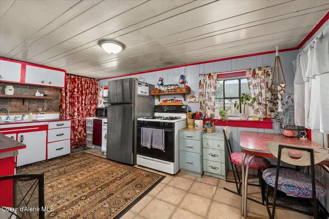 $255,000 | 299 Railroad Avenue, Blanchard, ID 83804