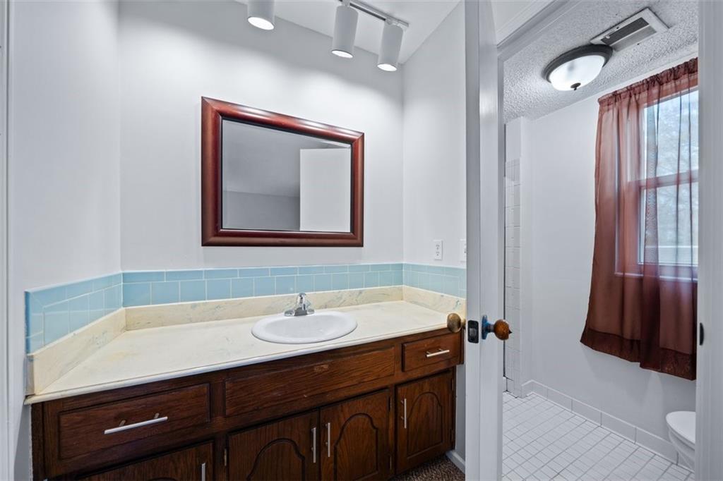 23 West Bannister Road Kansas City, MO 64114 - Photo 19 of 26