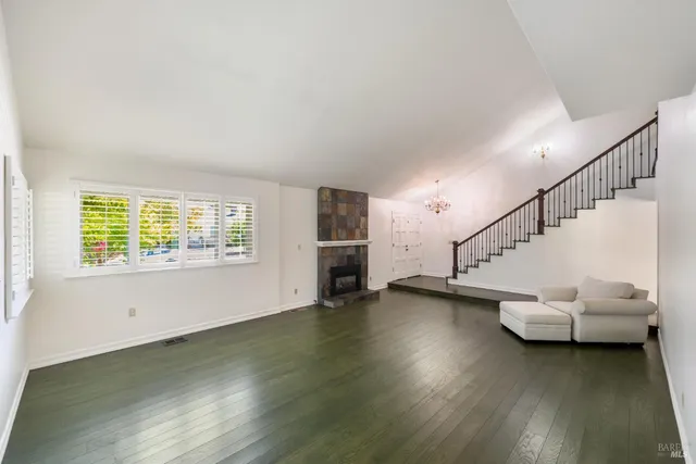 $949,000 | 3337 Kensington Circle, Napa, CA 94558