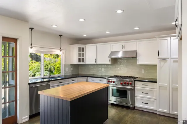 $949,000 | 3337 Kensington Circle, Napa, CA 94558