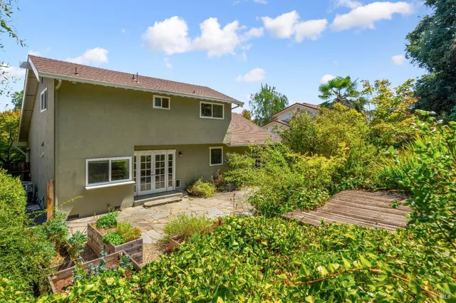 $949,000 | 3337 Kensington Circle, Napa, CA 94558